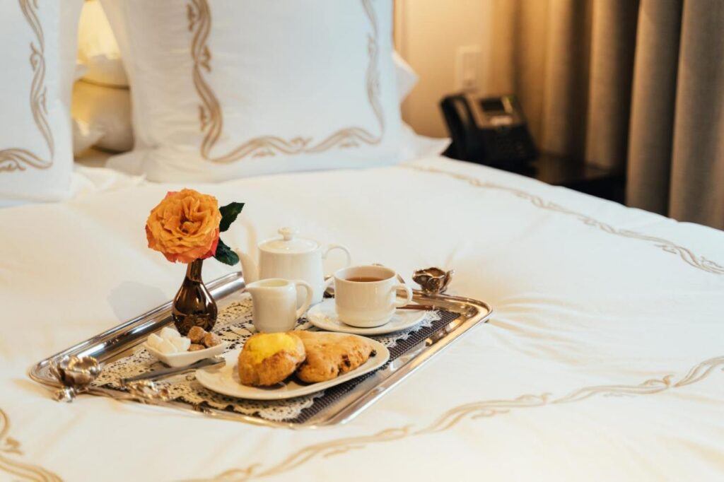cheapest 5-star hotels in the USA